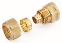 General Fittings муфта с внутр. резьбой 1/2"-20х2.8 (330002H042028A)