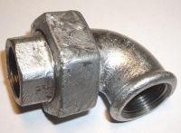 SANHA 96 Угловая сгон американка оцинкованная (конус) 3/4" ВВ